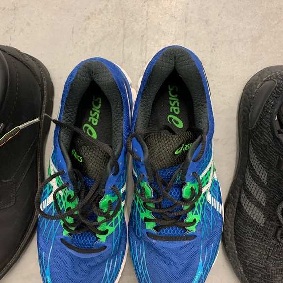 3 pairs of gently used shoes two athletic one Rockport  boots all size 10 - Picture 2 of 8